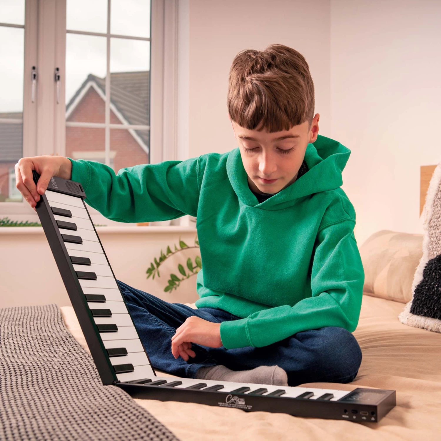 Carry-On 49 Key Touch Sensitive Folding Piano - Image 4