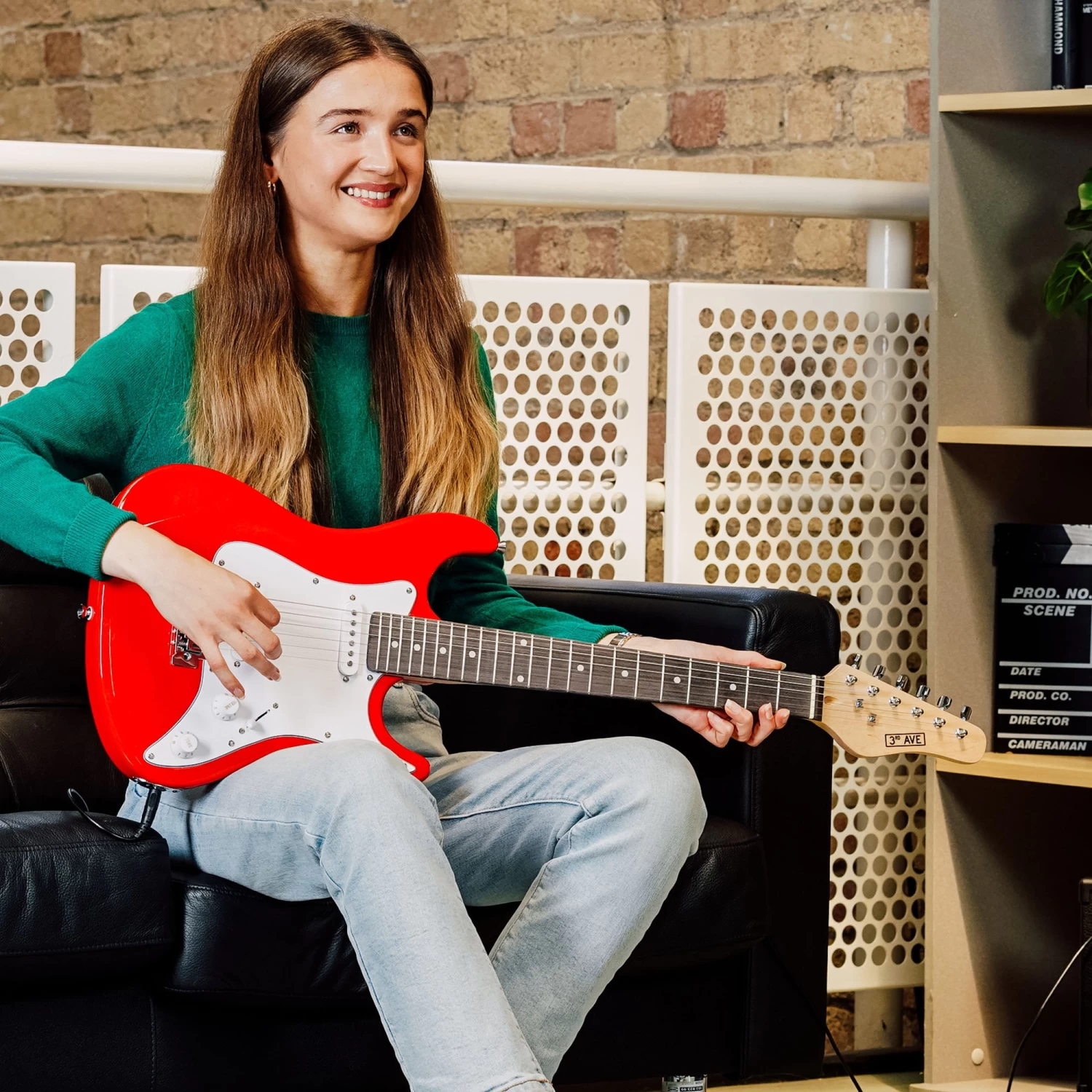 3rd Avenue 3/4 Size Electric Guitar - Image 12