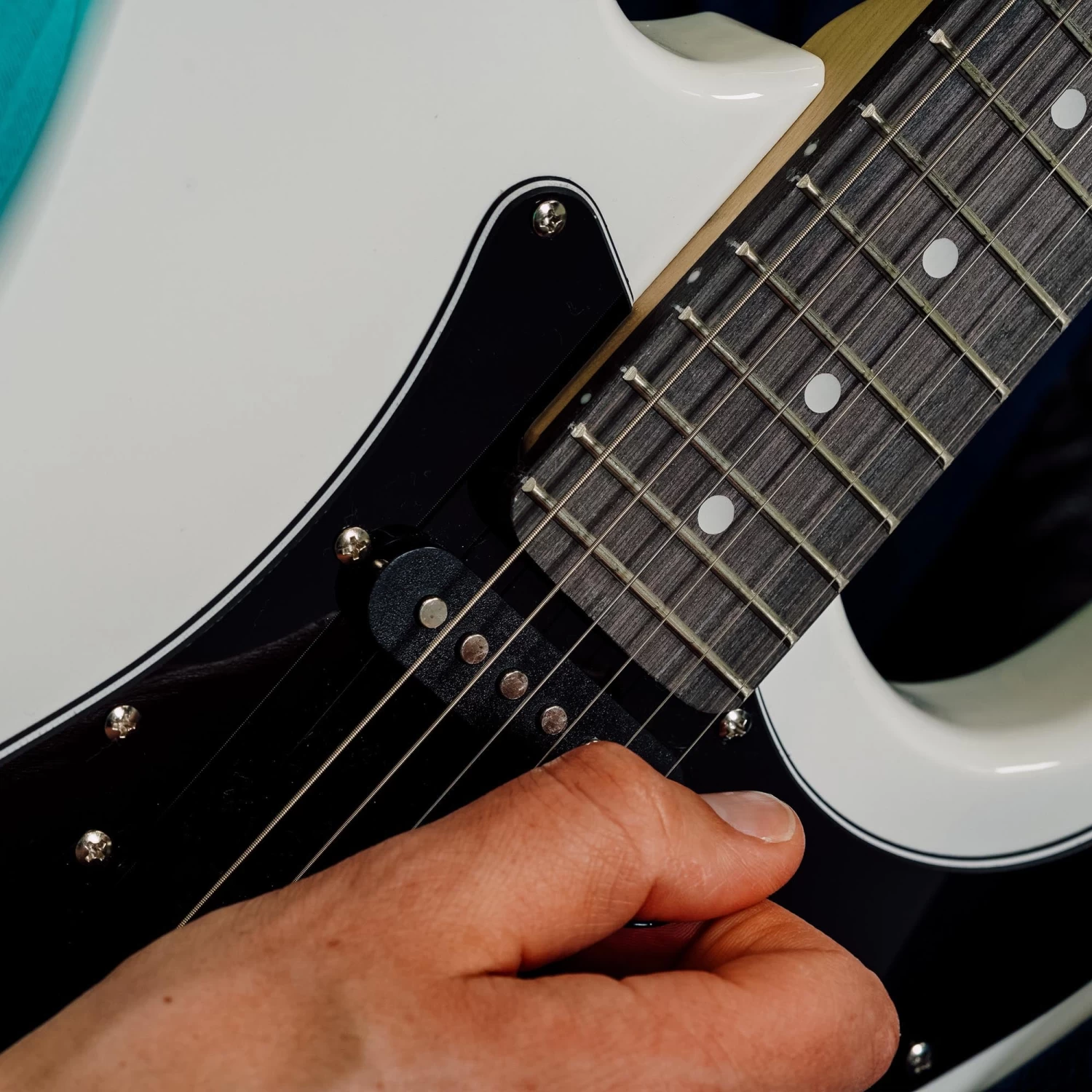 3rd Avenue 3/4 Size Electric Guitar - Image 18